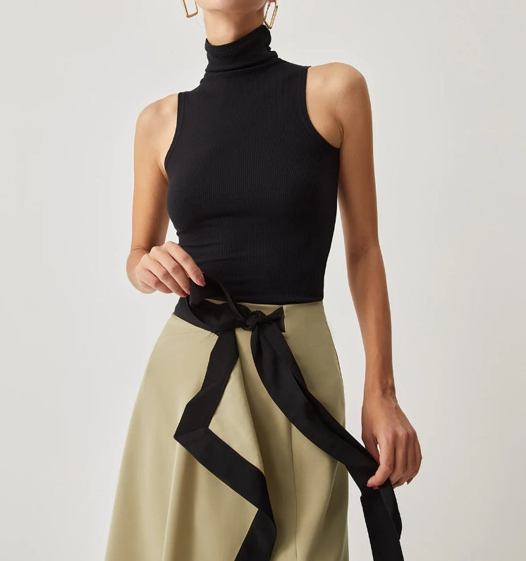 Top | Cuello alto en canalé