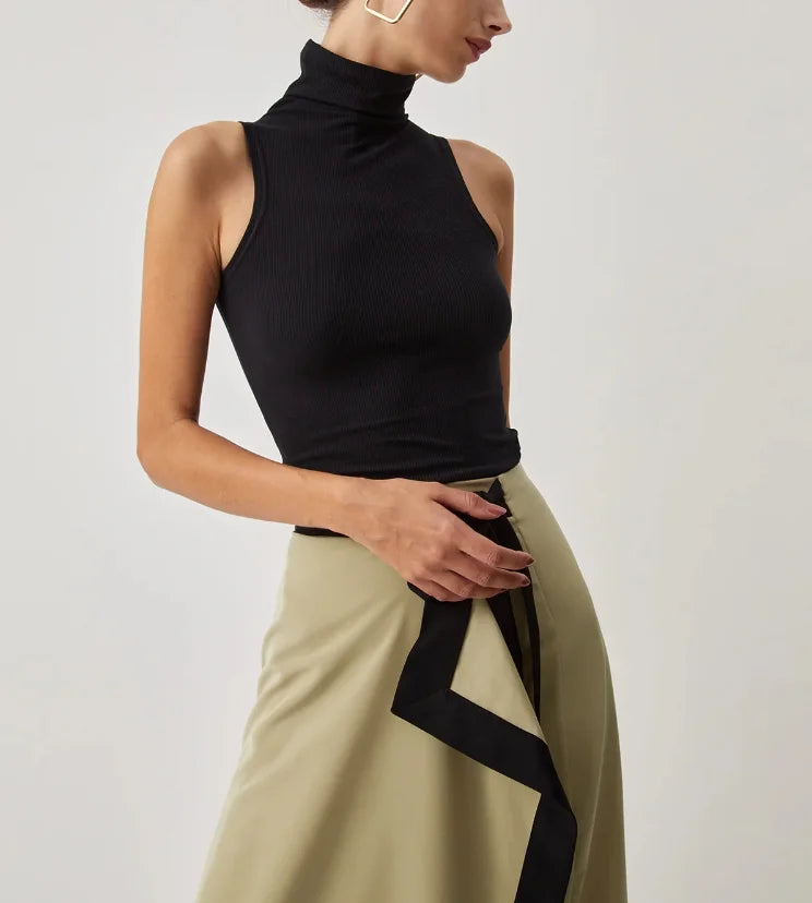 Top | Cuello alto en canalé